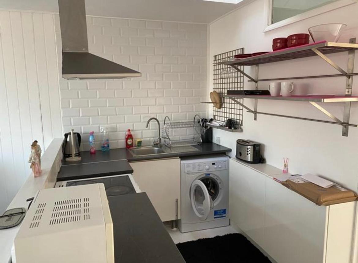 Апартаменты Amazing Studio Flat Лондон Экстерьер фото